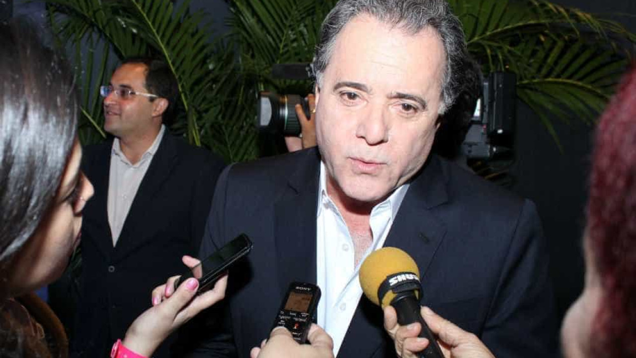 Tony Ramos já conversa e apresenta contínua evolução no quadro clínico, diz boletim médico