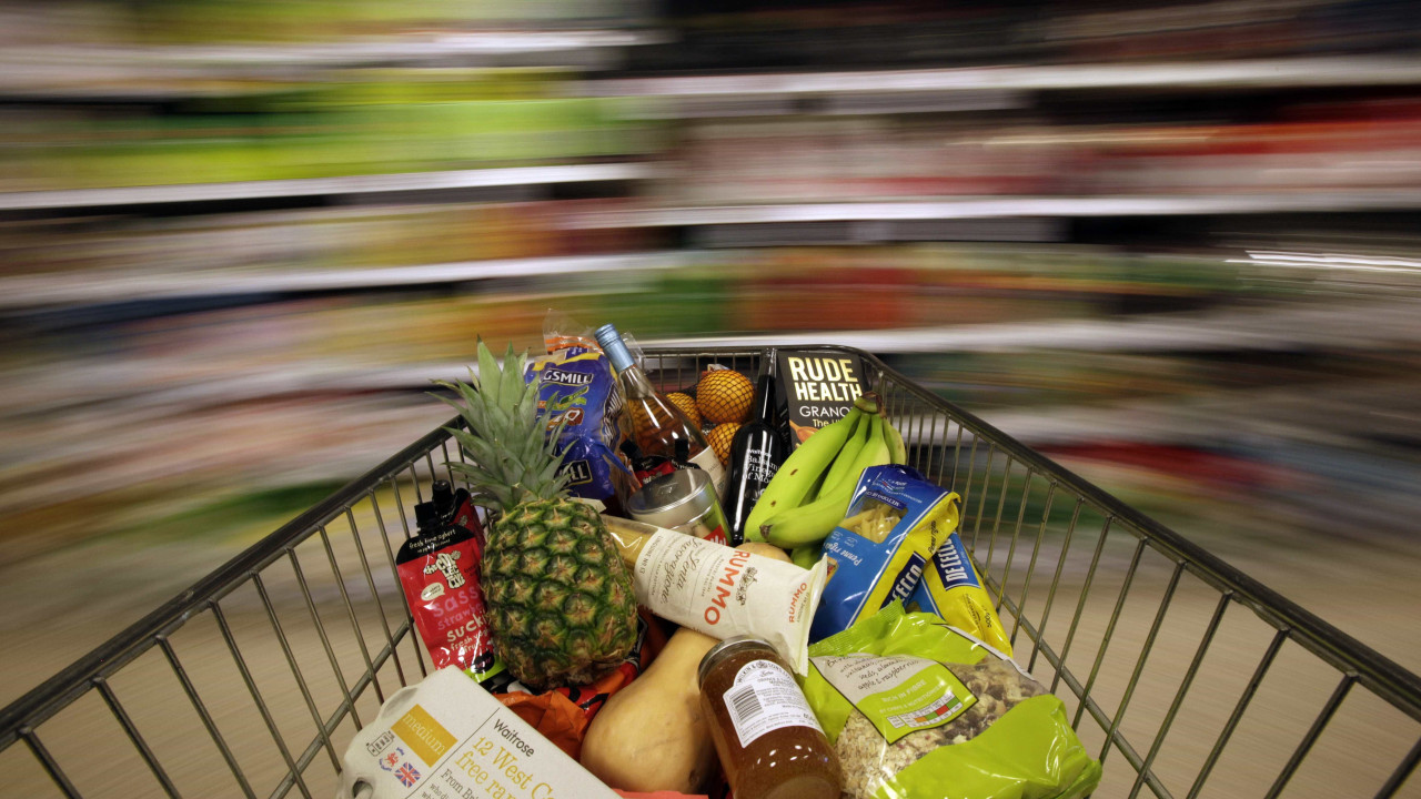 IPCA-15 sobe 0,28% em agosto, ante queda de 0,07% em julho, revela IBGE