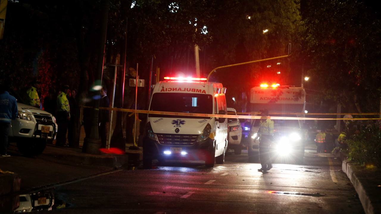 Homem que matou um e feriu 3 em bar de Curitiba estava com seis facas