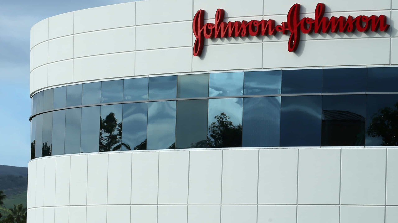 Johnson & Johnson tem lucro de US$ 5,35 bi e US$ 21,38 bi em vendas no 1º trimestre