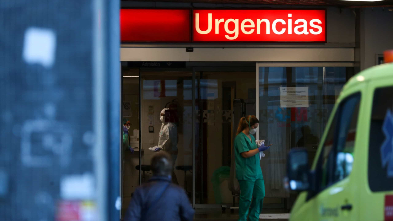 Bebê de casal de turistas morre após ser atingido por azulejo 