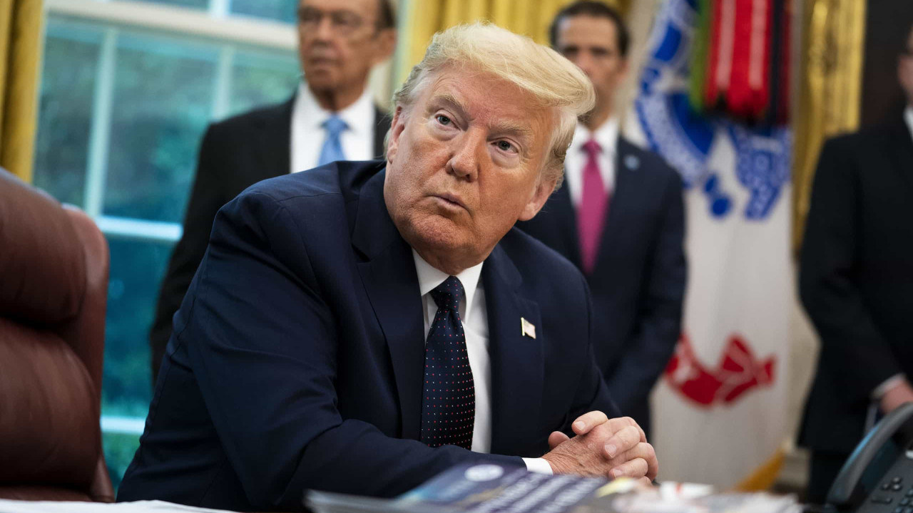 Twitter suspende conta de Donald Trump permanentemente