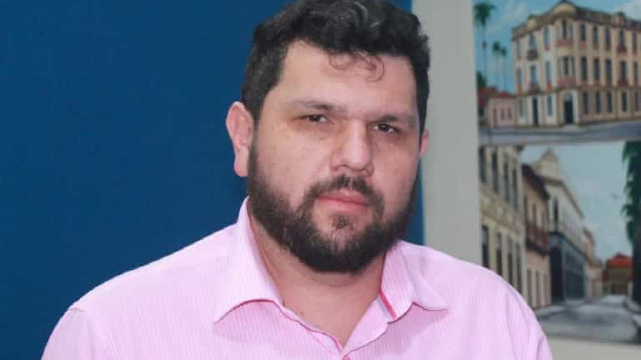 Moraes pede à PF inclusão de Eustáquio em lista de procurados da Interpol