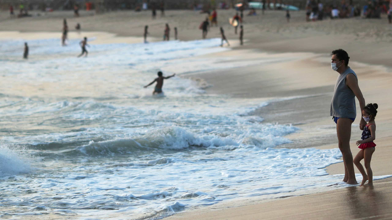 Rio de Janeiro confirma transmissão local de variantes do coronavírus