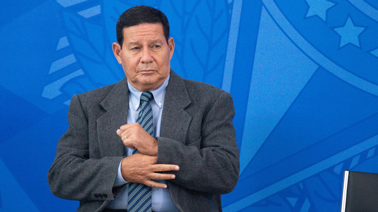 Mourão ataca Moraes por multa ao PL e diz que 'chegou a hora' de a direita reagir