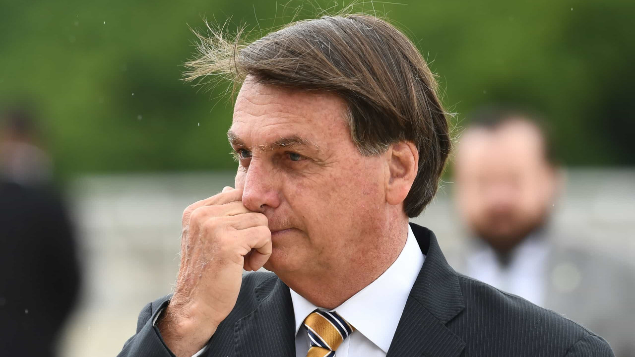 Bolsonaro sanciona lei que dá autonomia do Banco Central