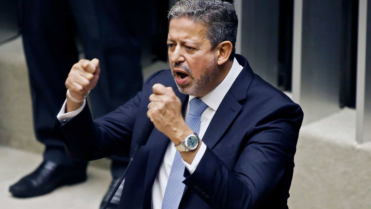 Lira diz que trabalhará muito para entregar reforma tributária em 8 meses