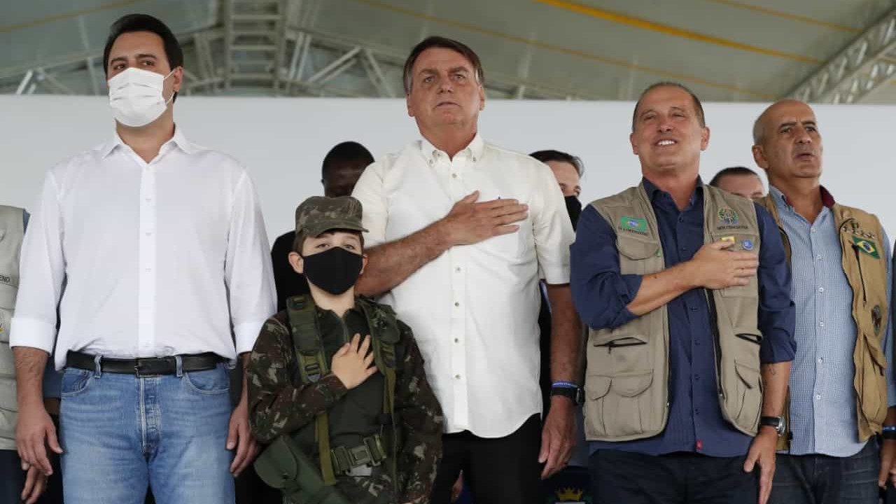 O que se reservou a mim foi o emprego, diz Bolsonaro sobre gestão da pandemia