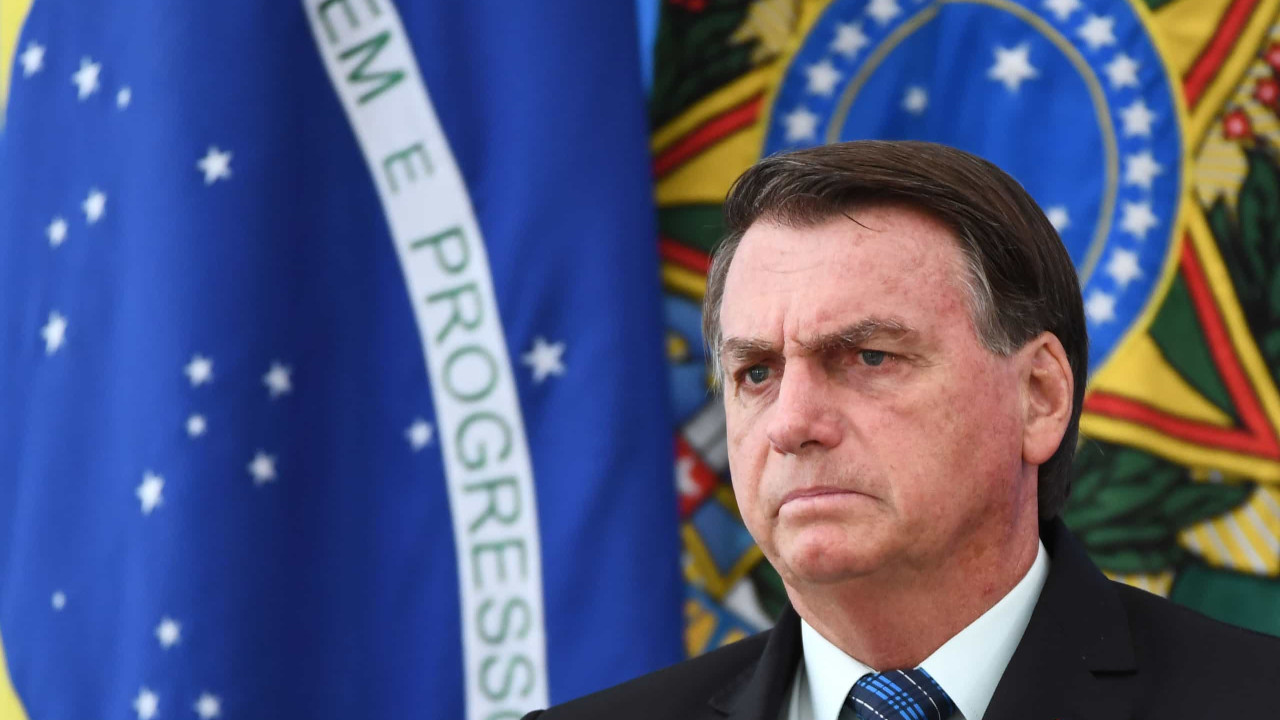 Delegados da PF criticam gestão da pandemia e cobram vacinação de policiais