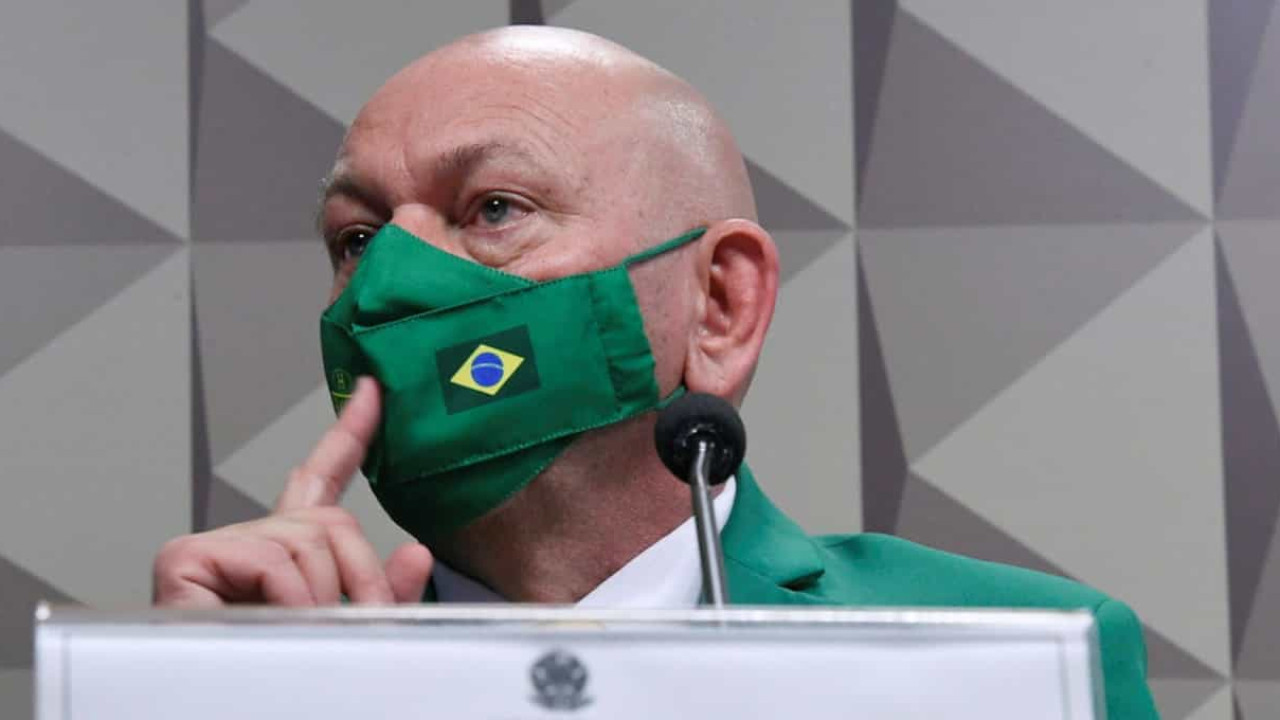 Luciano Hang comemora resultado e diz que eleição é 'guerra espiritual'