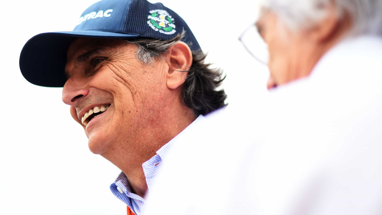 Nelson Piquet pede desculpa a Lewis Hamilton após chamá-lo de 'neguinho'