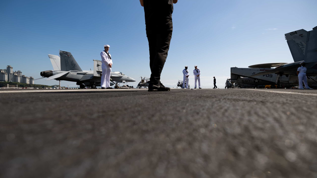 EUA afastam navios de guerra da Rússia e da China perto do Alasca