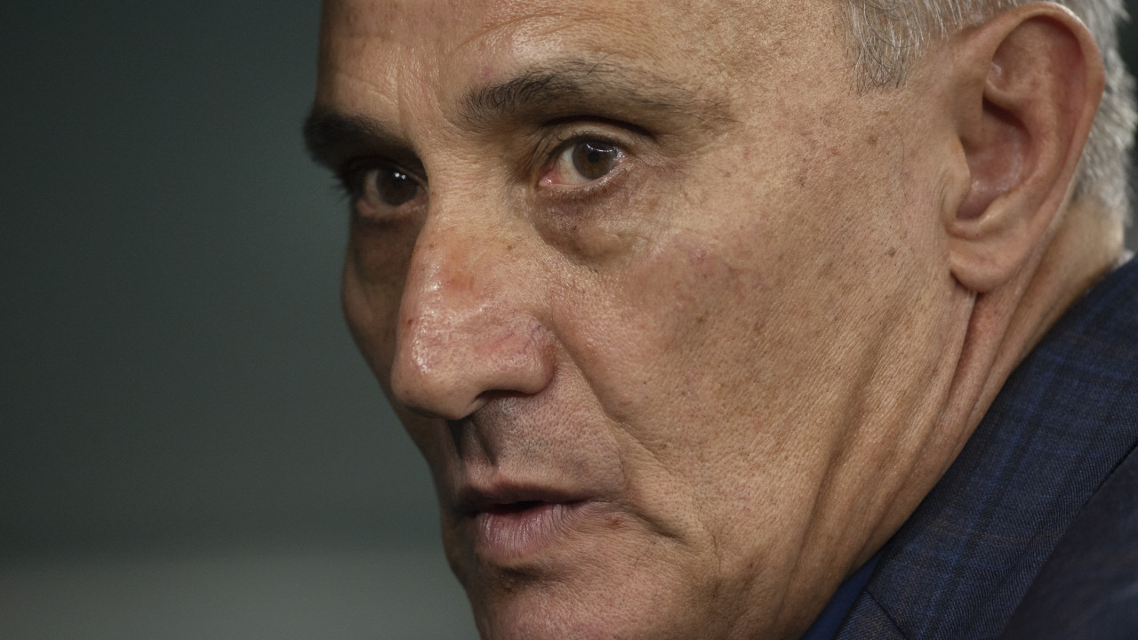 Tite nega que tenha tomado bronca de bandido em assalto no RJ