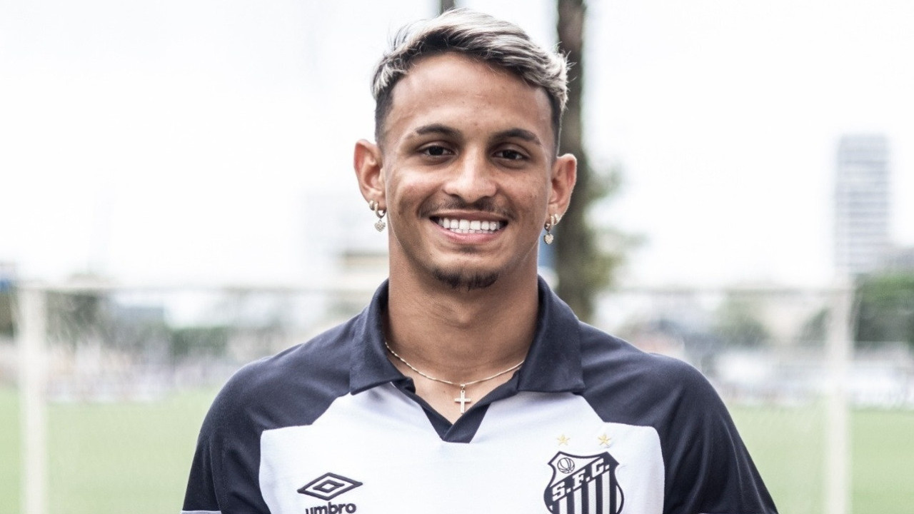 Santos renova com Weslley Patati, destaque da Copinha, até 2024 -  Superesportes