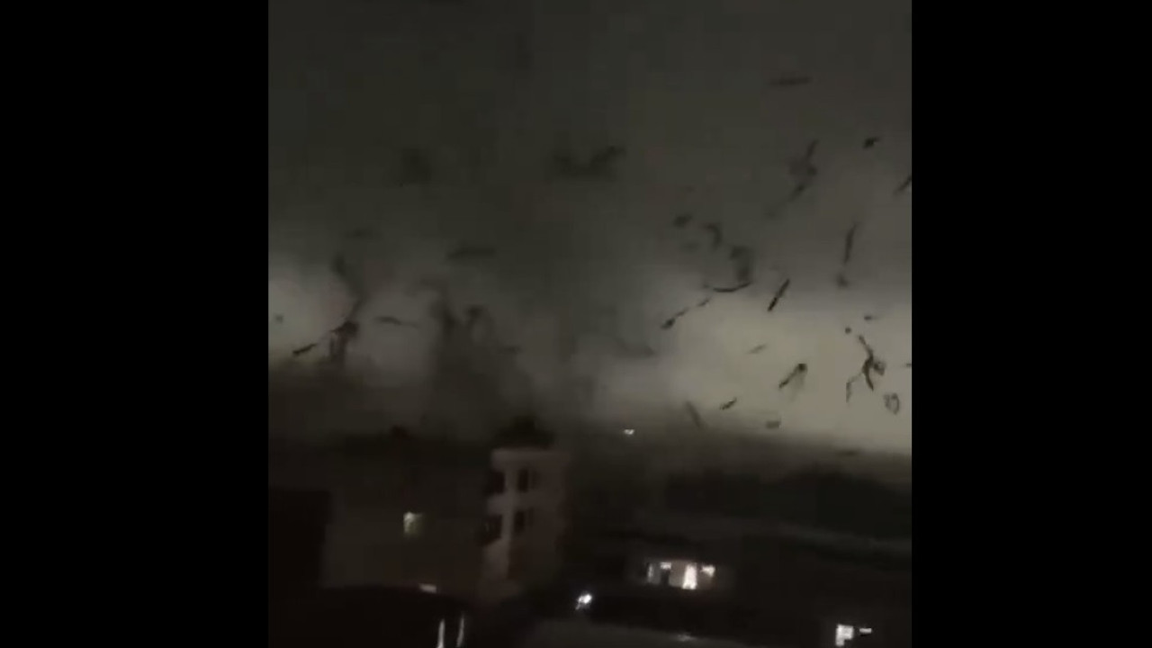 Tornado atinge cidade na China e deixa rastro de destruição; vídeo