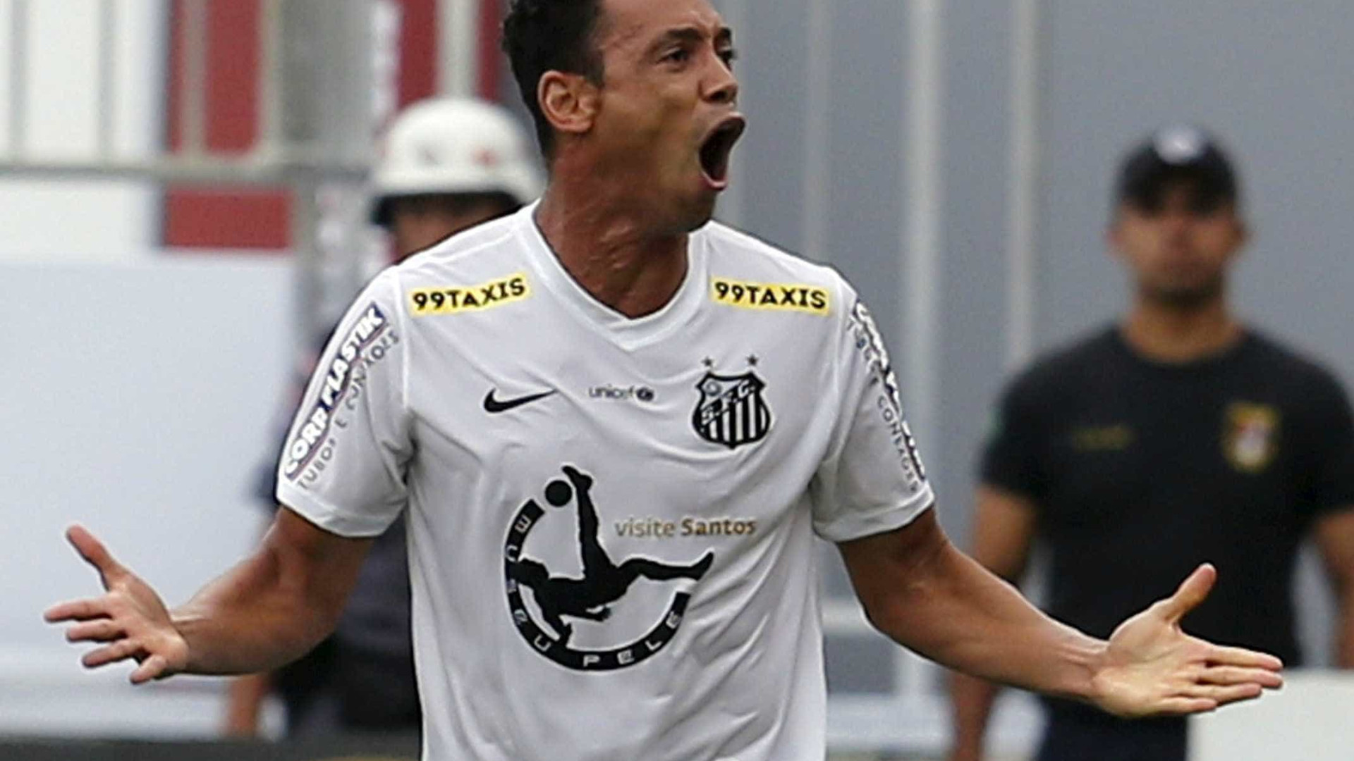 Ricardo Oliveira exalta volta à seleção