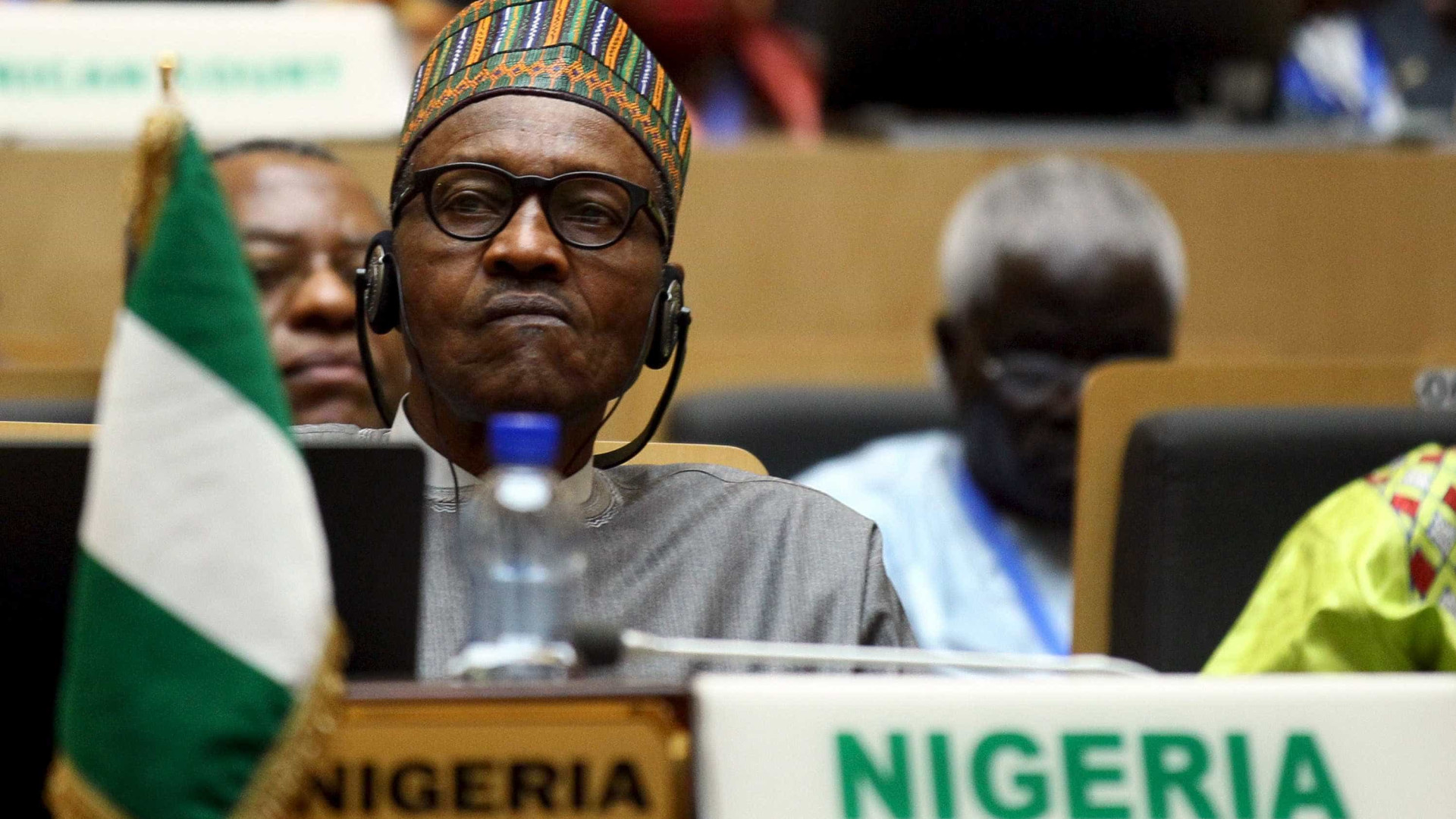 Nigéria pede empréstimo de US$ 3,6 bi após queda no preço do petróleo
