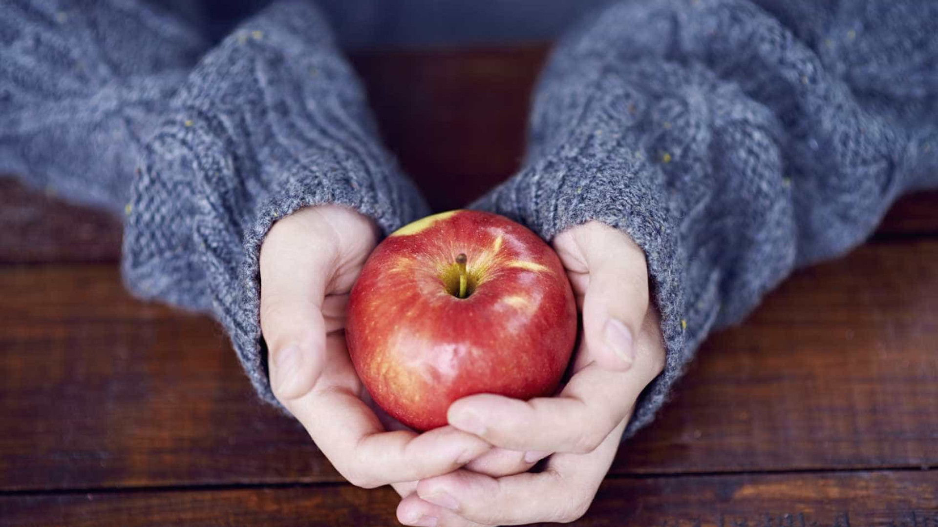 Você nem imagina como comer uma maçã por dia 
pode lhe fazer bem; veja