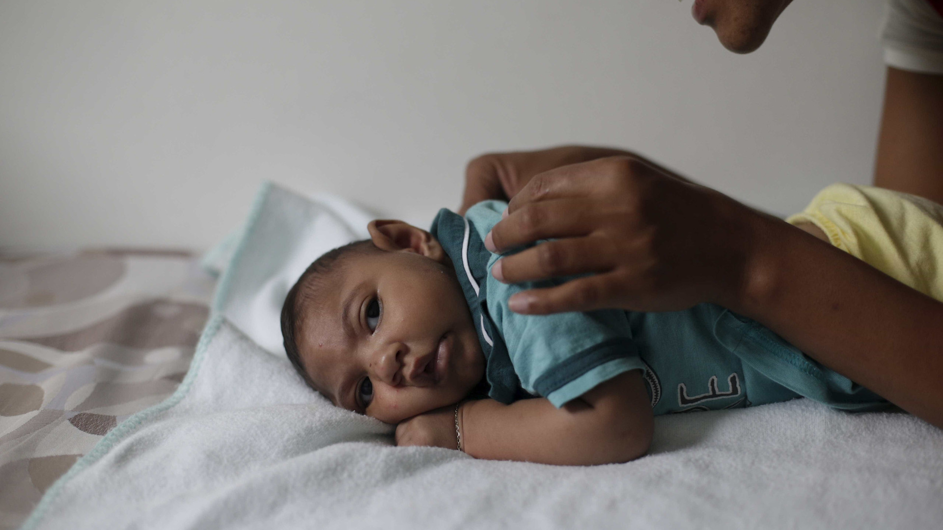 Campanha quer estimular a amamentação 
de bebês com microcefalia