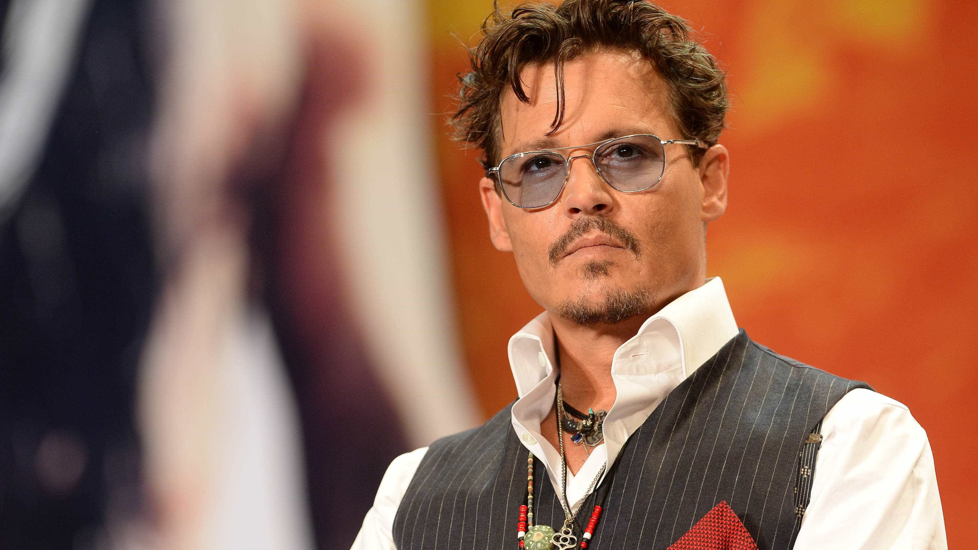 Johnny Depp coloca a venda sua pequena aldeia na França