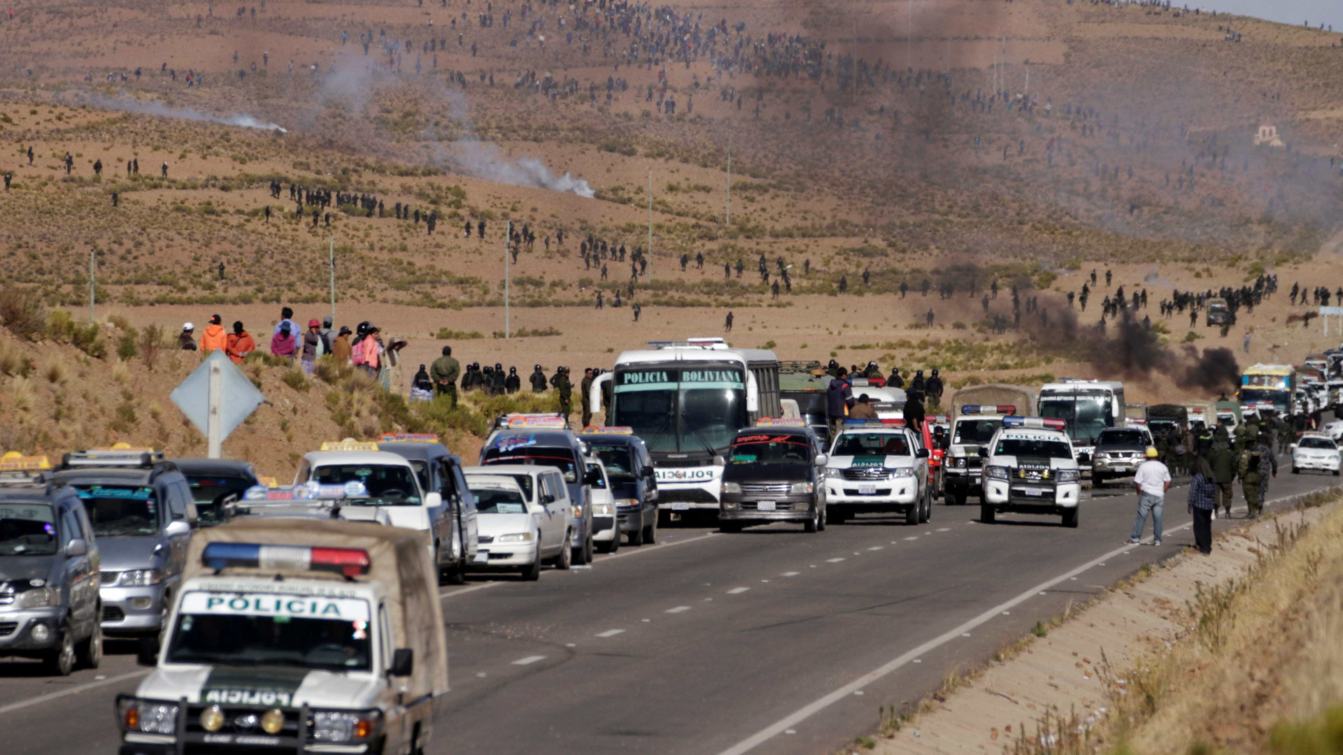 Manifestantes retém vice-ministro boliviano em protesto contra prisões