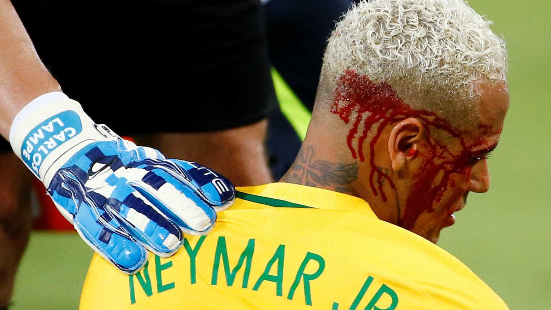 Boliviano que deu cotovelada
 critica soberba de Neymar
