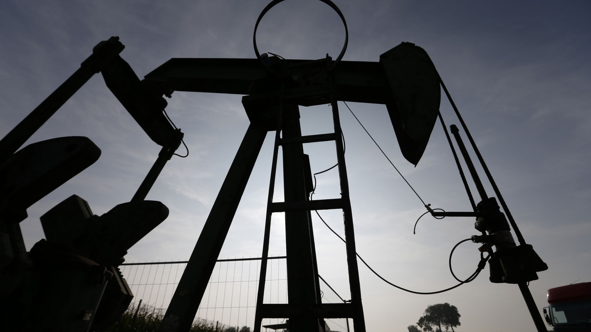 Iraque congelará produção de petróleo 
em 5 milhões de barris diários