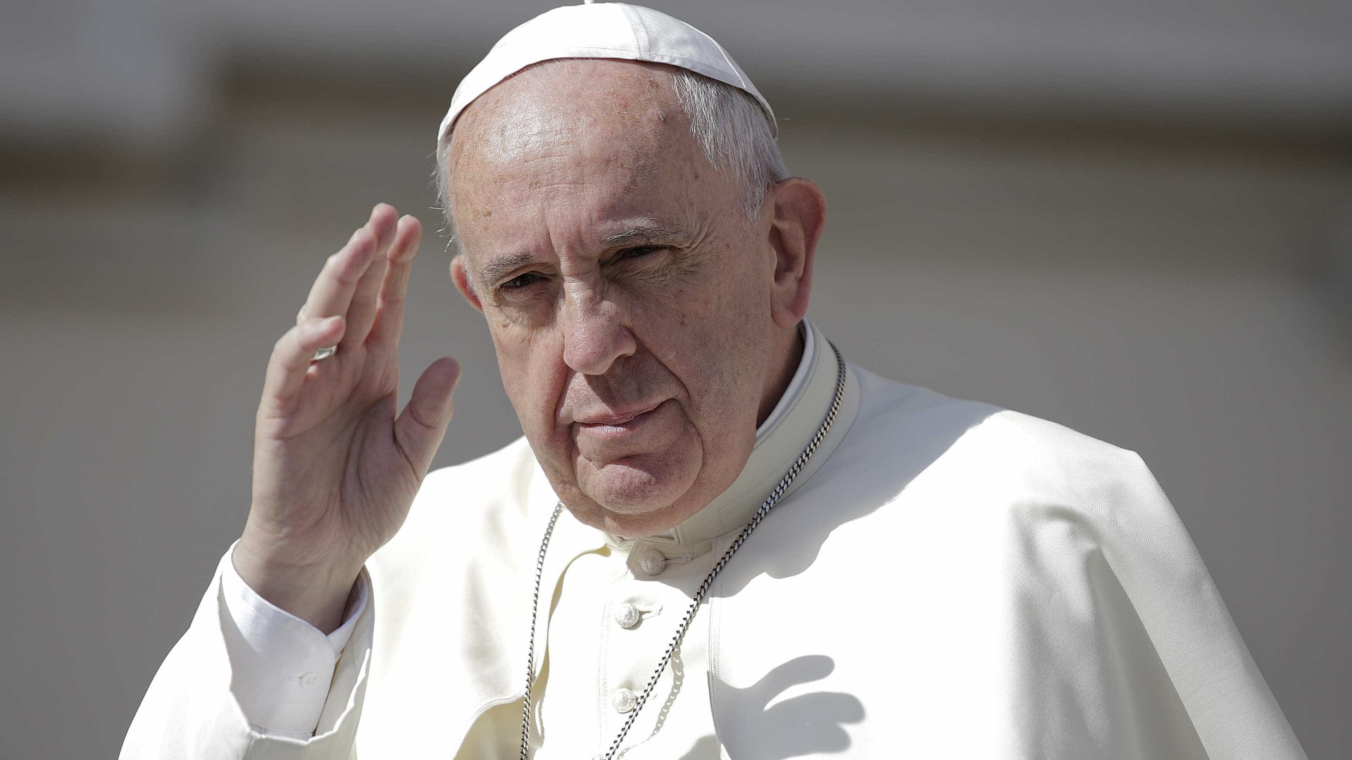 Papa doa 6 milhões de euros para vítimas de crise na Ucrânia