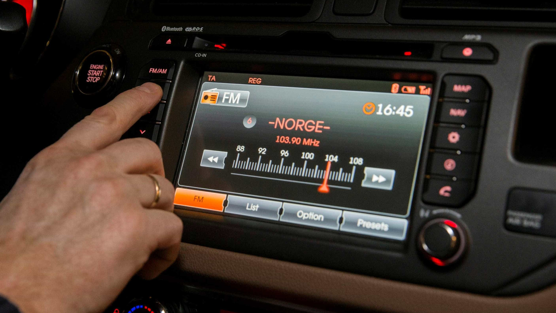 Noruega é o 1º país a extinguir
transmissões de rádio em FM
