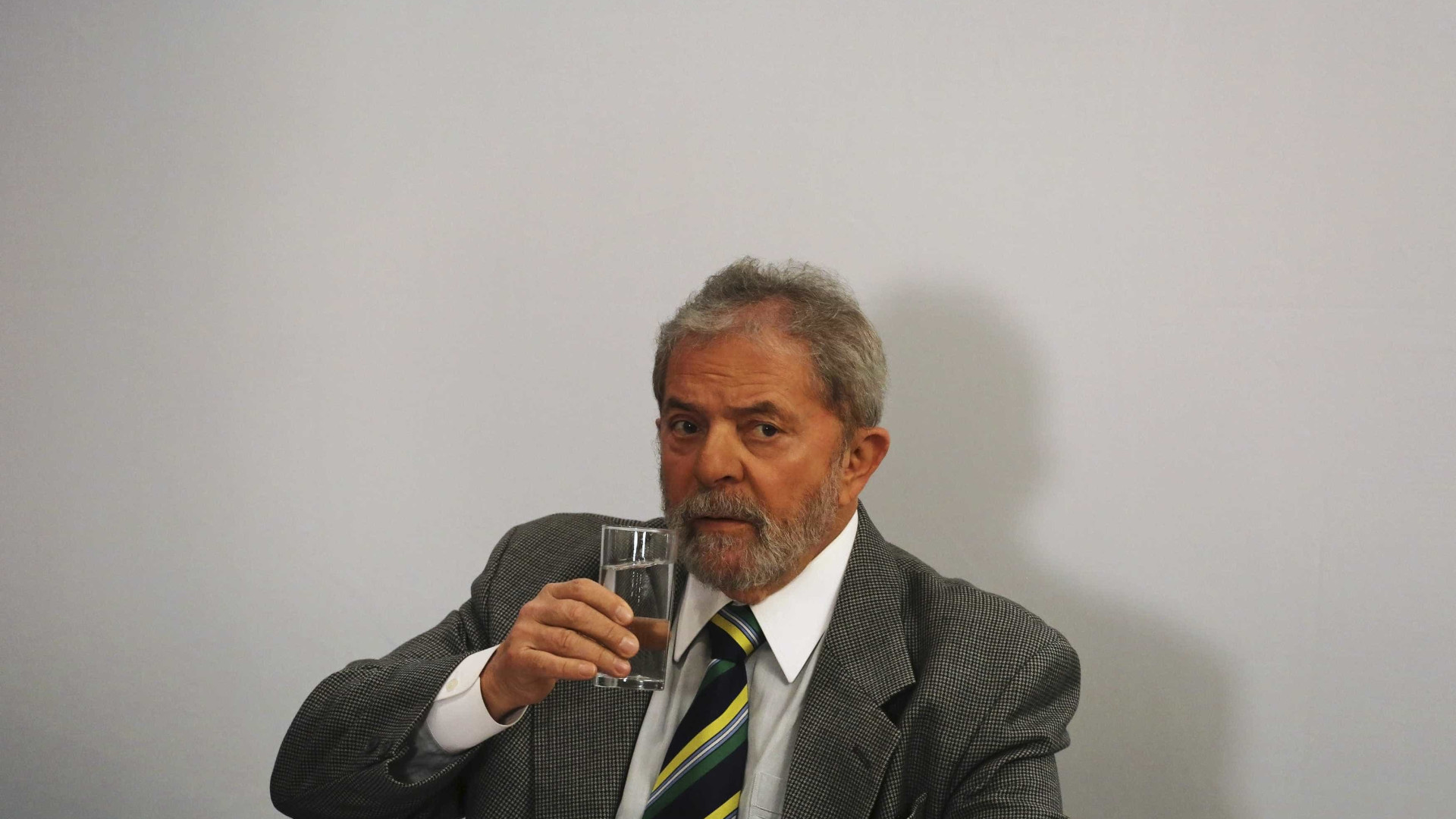 Defesa de Lula nega ter beneficiado empresas