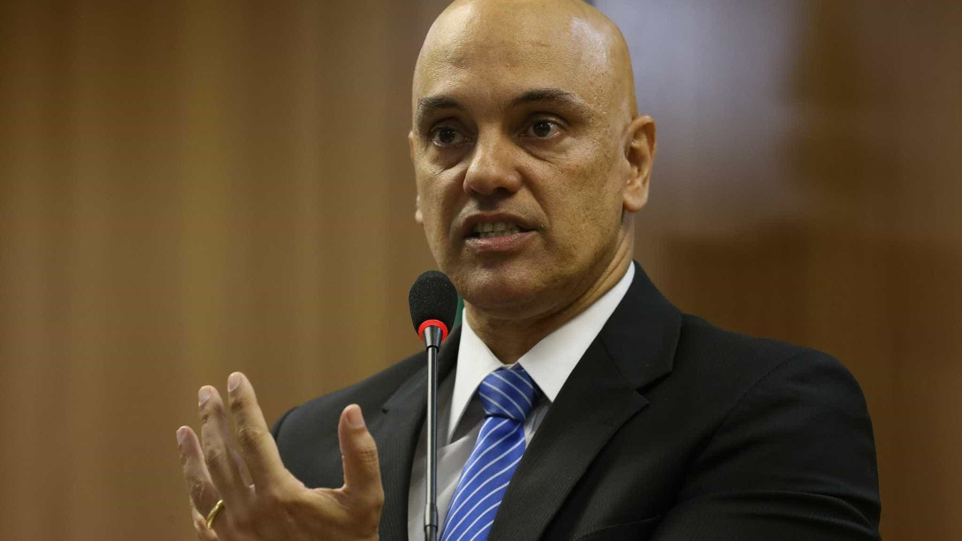 Moraes considera 'lamentável' 
carta que pede sua renúncia