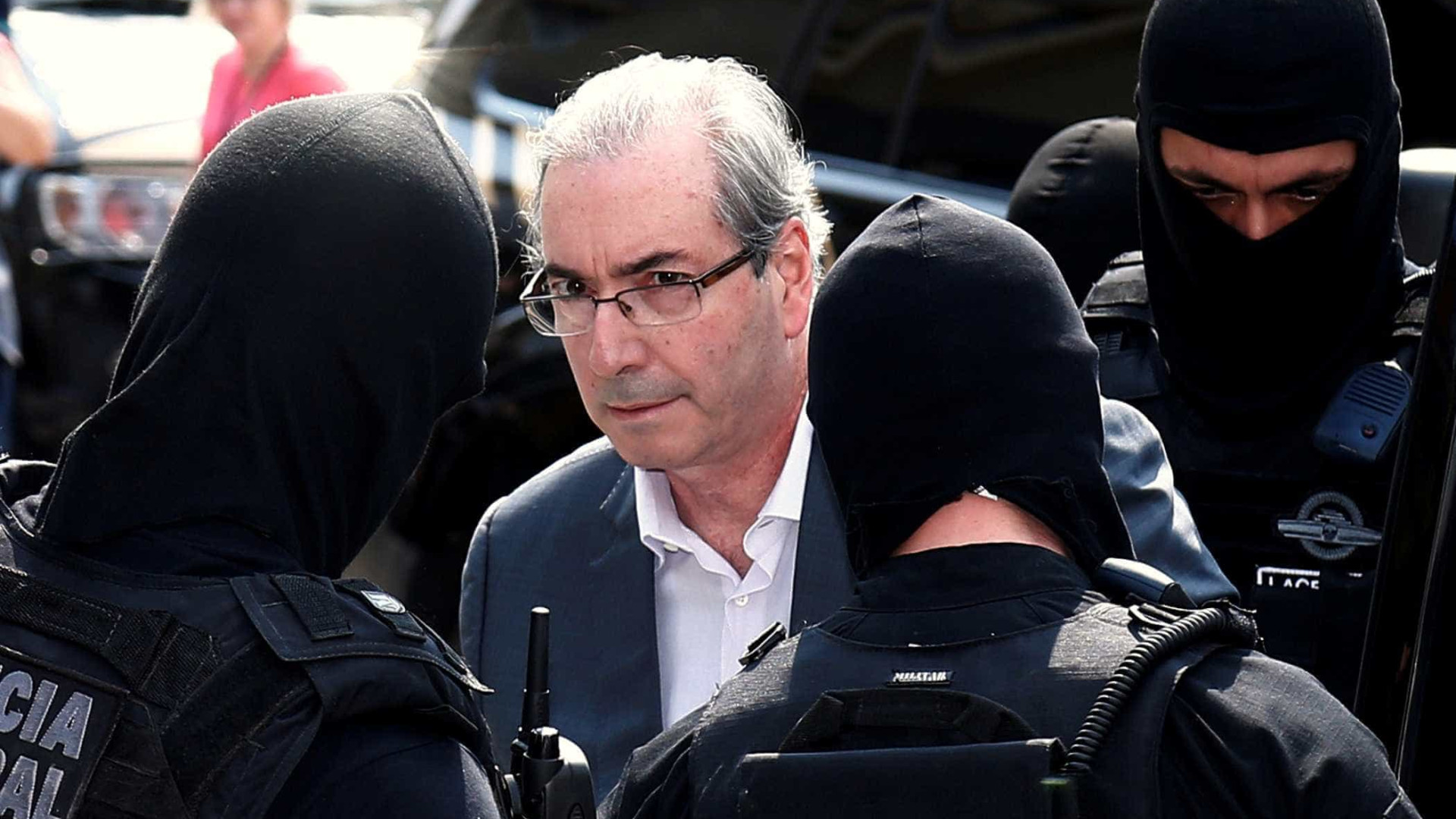 Na prisão, Cunha critica ex-aliados que
disputam presidência da Câmara