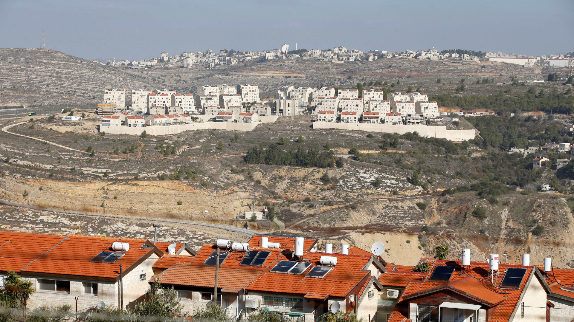 Israel aprova 3 mil novos 
assentamentos na Cisjordânia