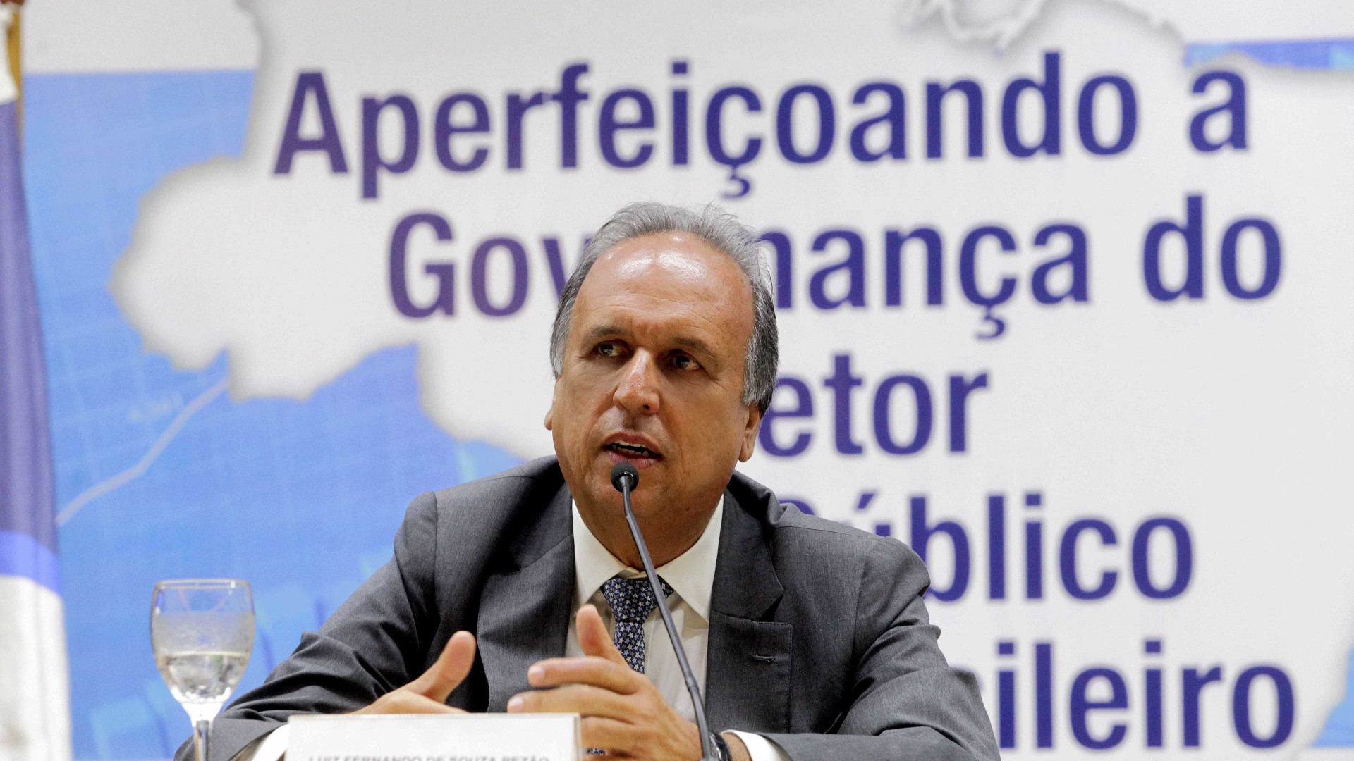 TCE flagra irregularidades bilionárias no
Fundo de Previdência do RJ