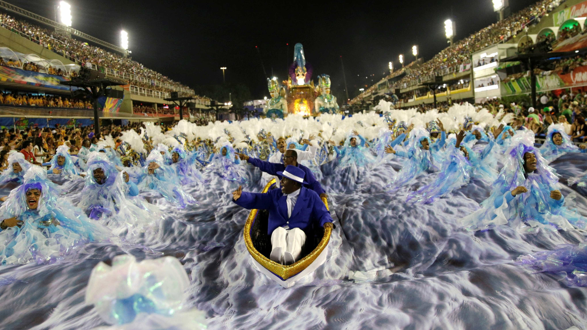 É CAMPEÃ: Portela volta a vencer
o Carnaval após 33 anos