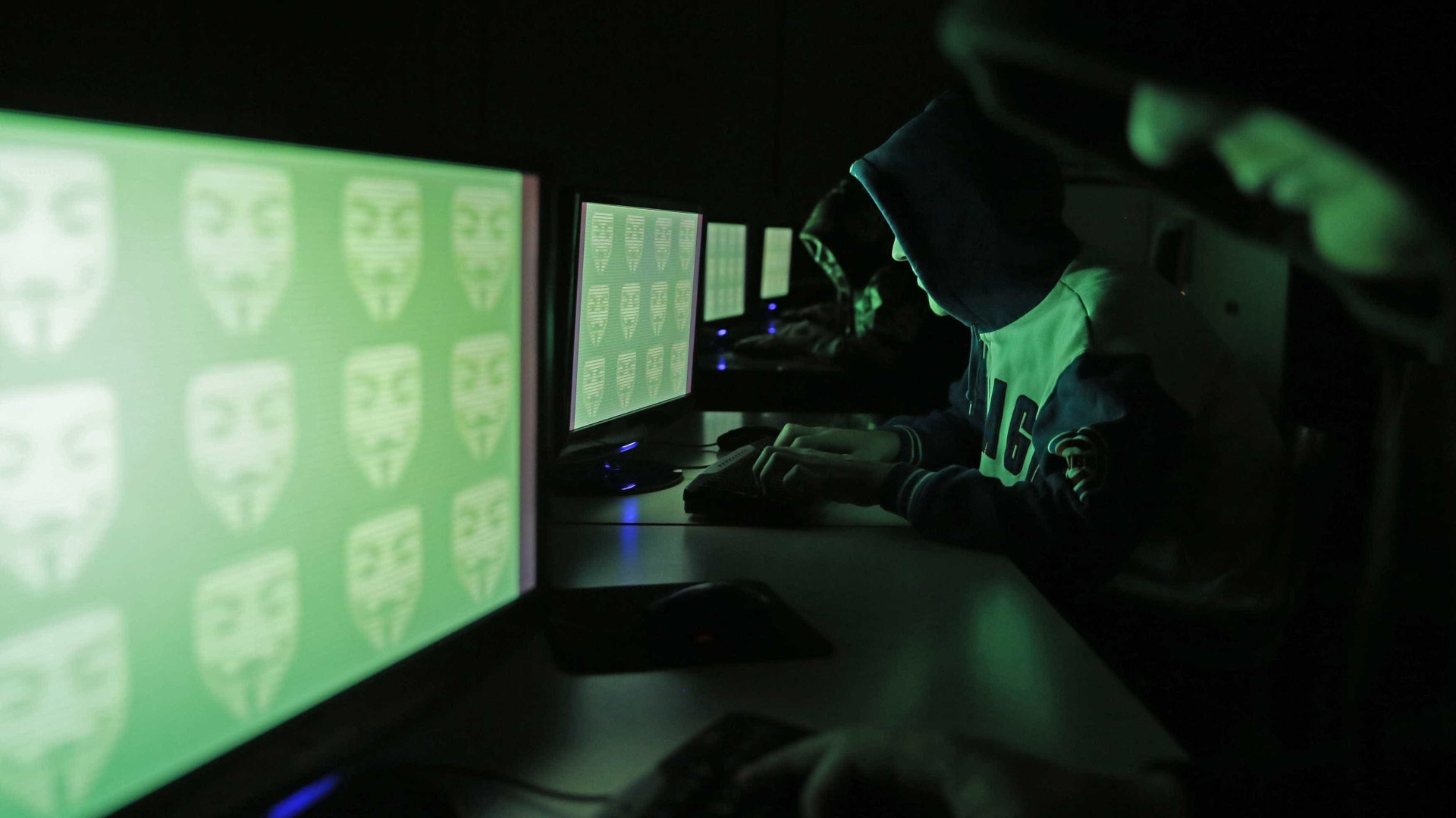 Operação da PF combate crimes cibernéticos
em cinco estados
