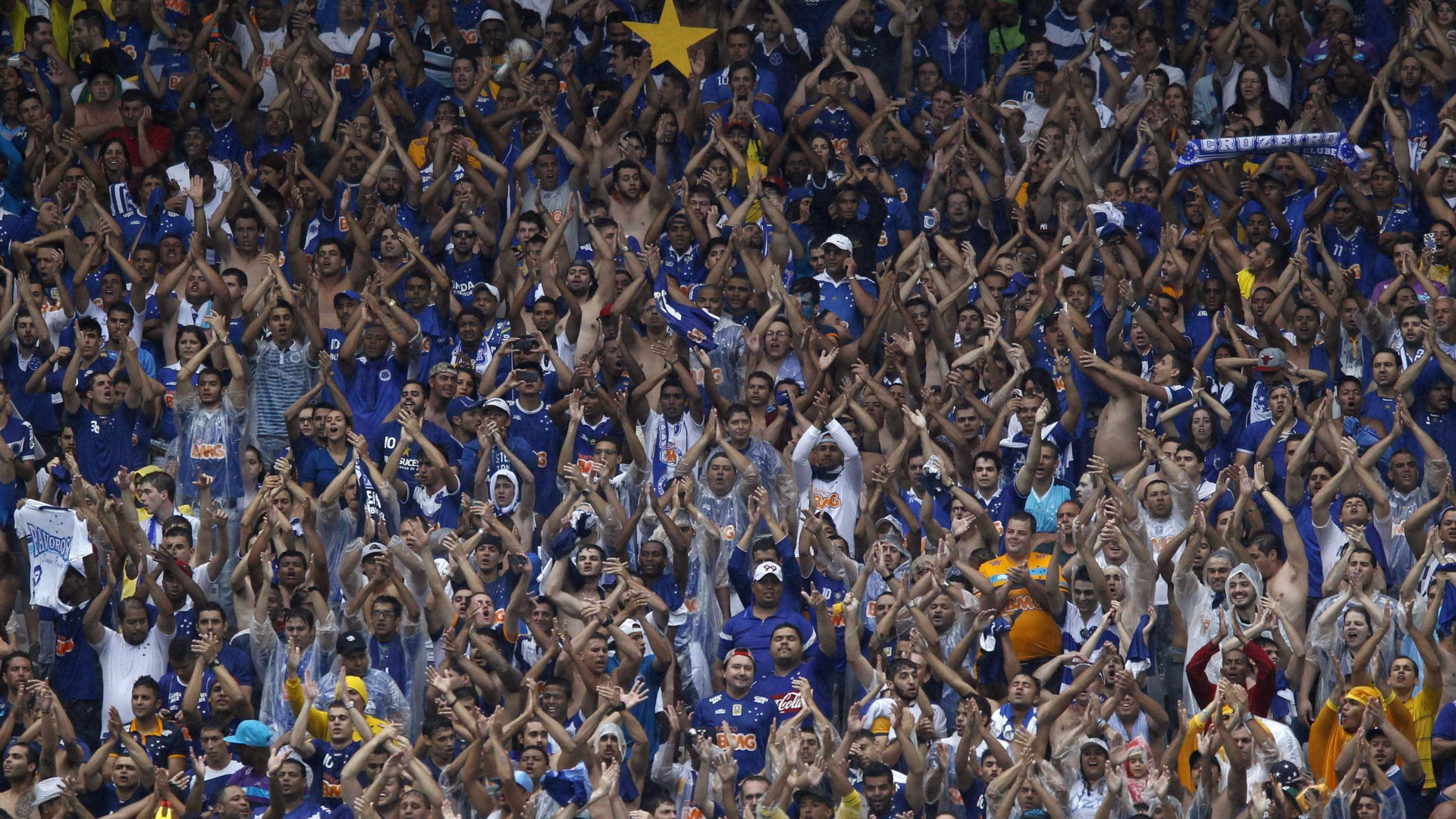 Briga entre torcedores de Cruzeiro e Galo deixa um ferido e 10 detidos