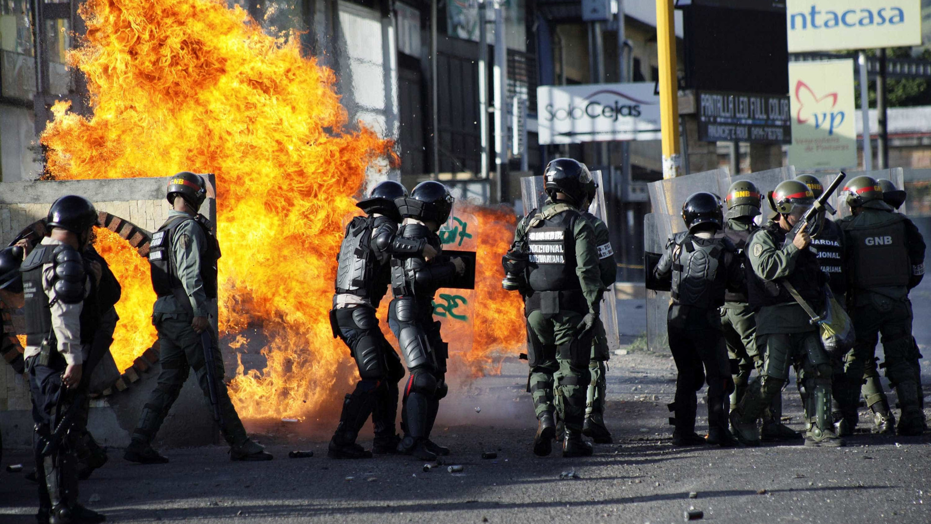 Venezuela anuncia
 desmantelamento de 'célula armada'
