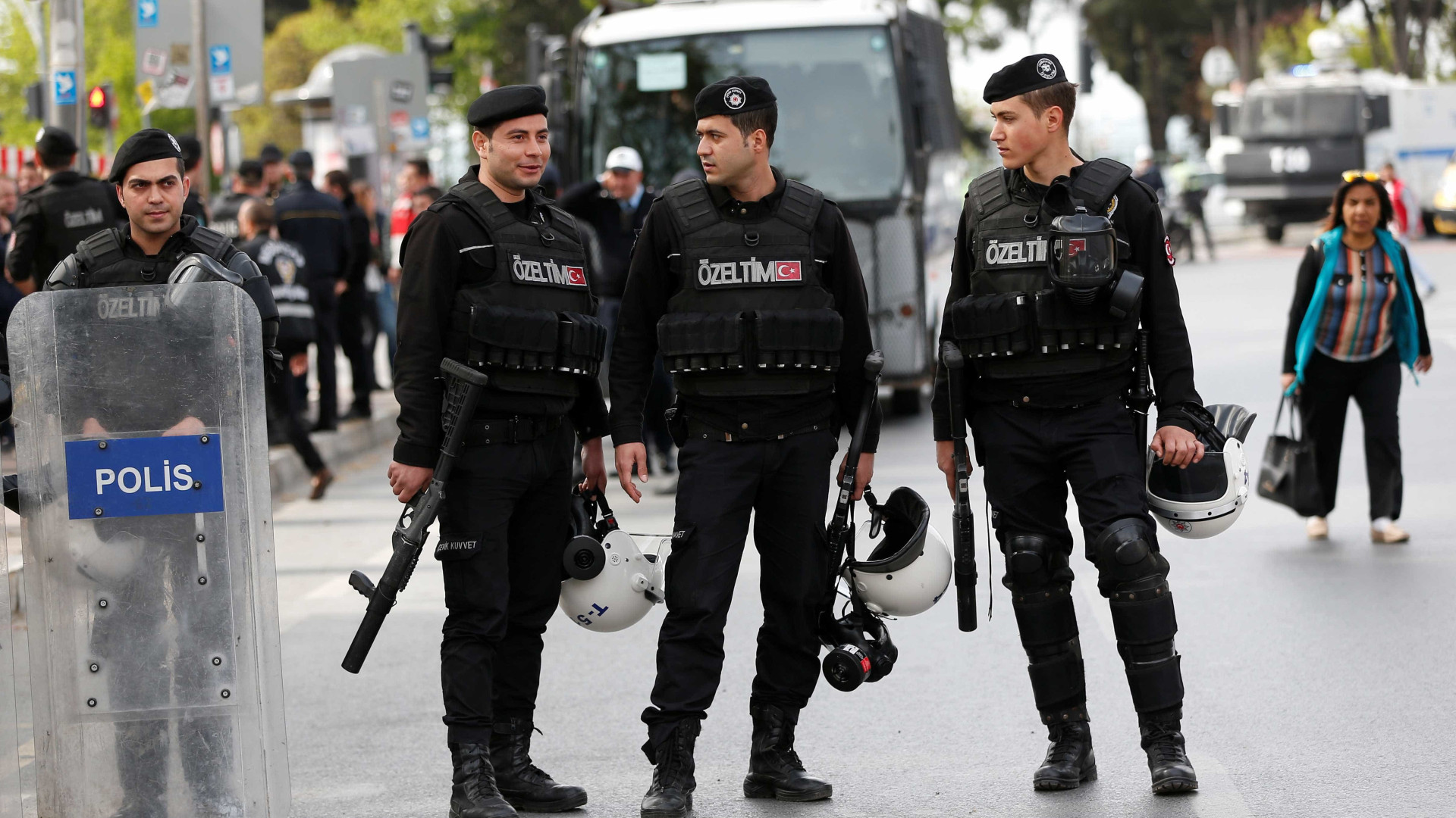 Turquia prende 39 funcionários de governos locais