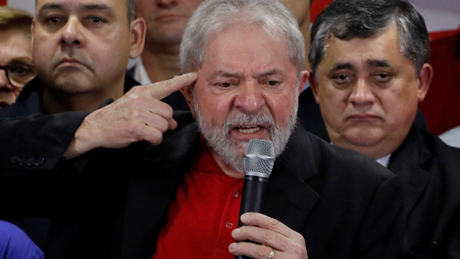 Moro mandar intimar Lula da sentença de 9 anos e seis meses de prisão