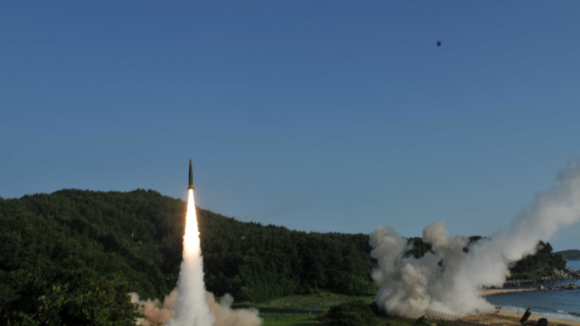 Em resposta a Pyongyang, EUA e Seul
fazem testes com mísseis