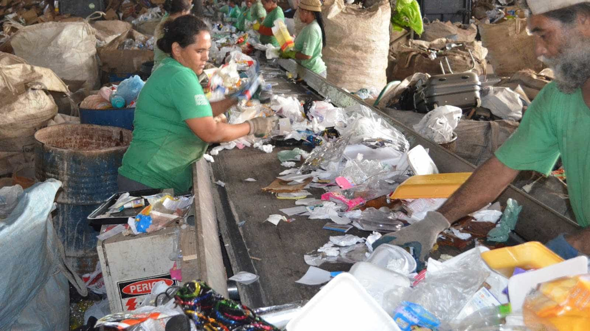 Campanha estimula separação do lixo em condomínios