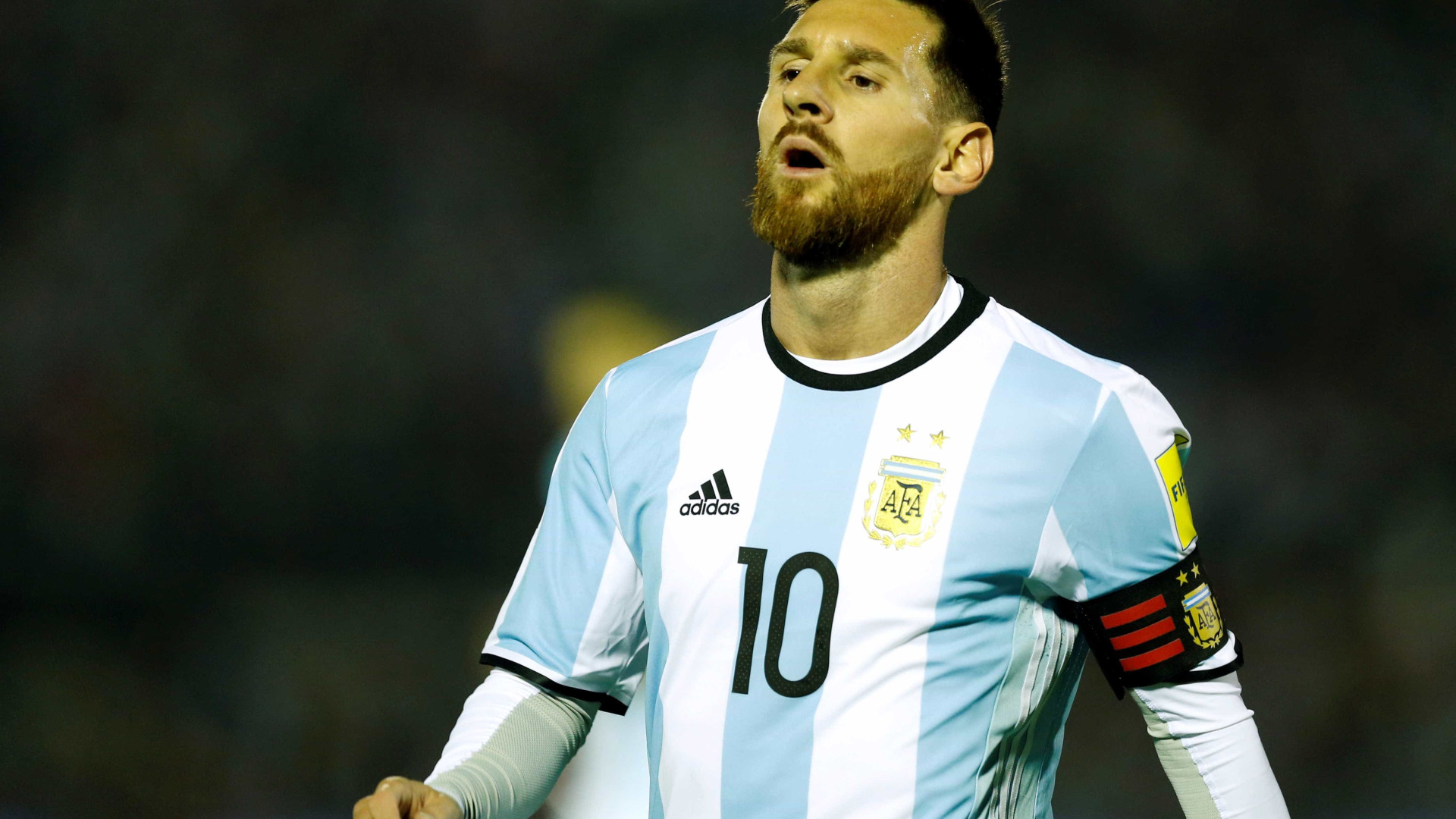 Com Messi bem e Suárez no sacrifício, Argentina e Uruguai ficam no zero