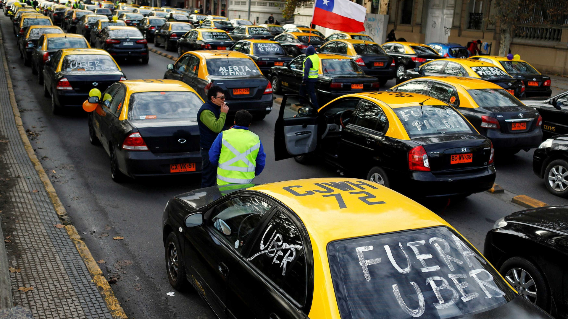 Turista brasileiro morre em meio a protesto contra a Uber no Chile