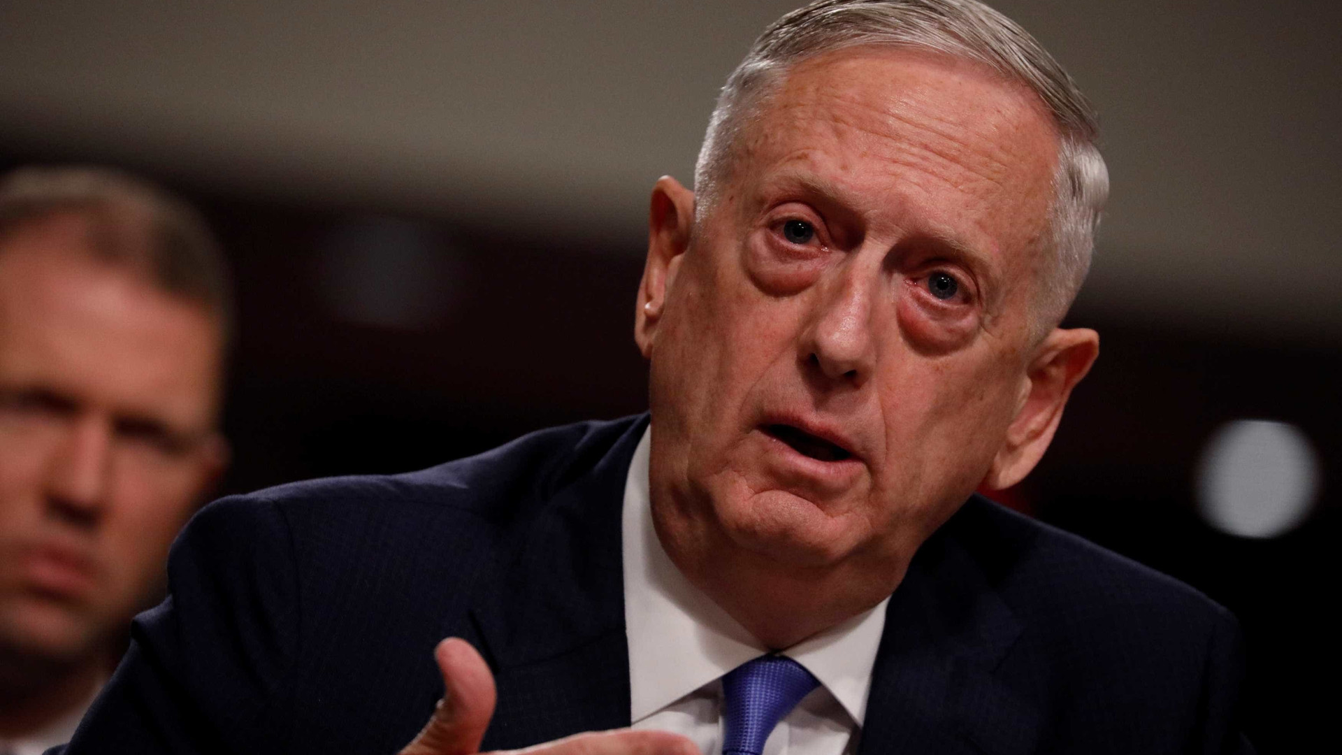 Secretário de Defesa quer fechar quase 20% das bases dos EUA no mundo