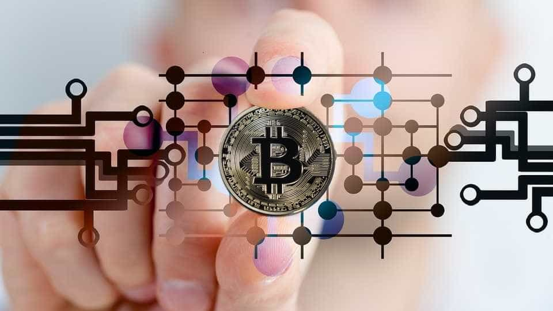 Bitcoin se valoriza, mas investimento requer cautela