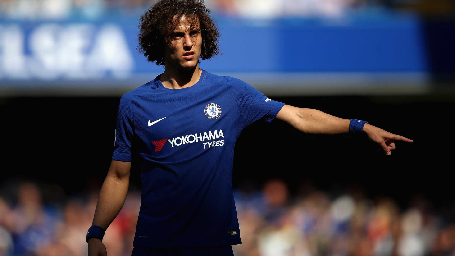 Técnico ‘ameaça’ David Luiz e futuro do zagueiro no Chelsea fica aberto