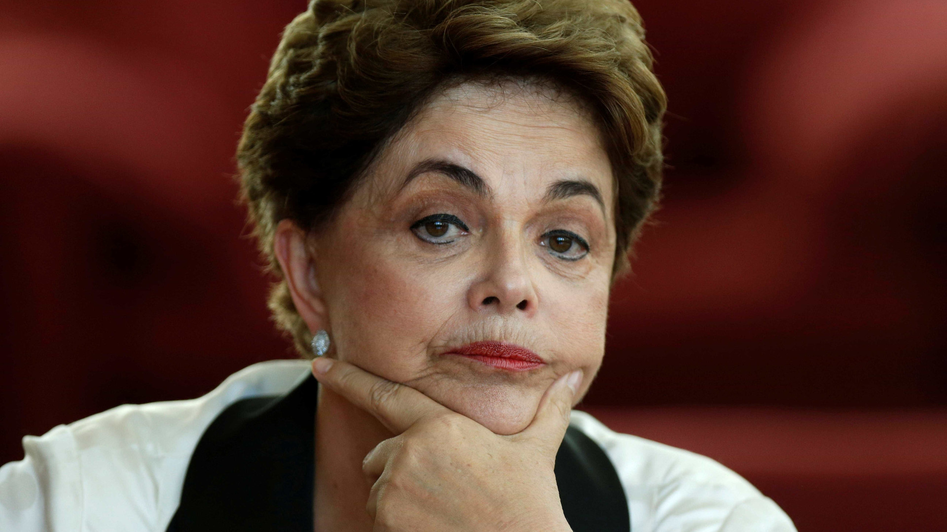 Na TV, PMDB vai ironizar Dilma 'saudando a mandioca'