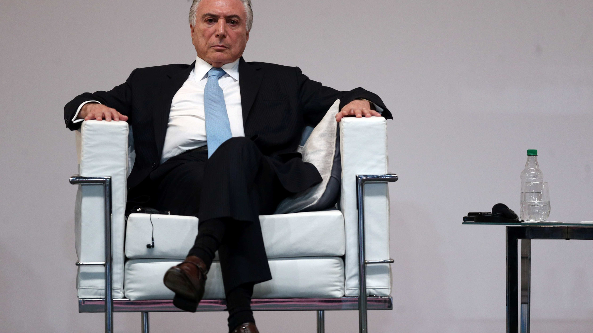 Temer diz que reforma 'vai muito bem' e base cobra posição do PSDB