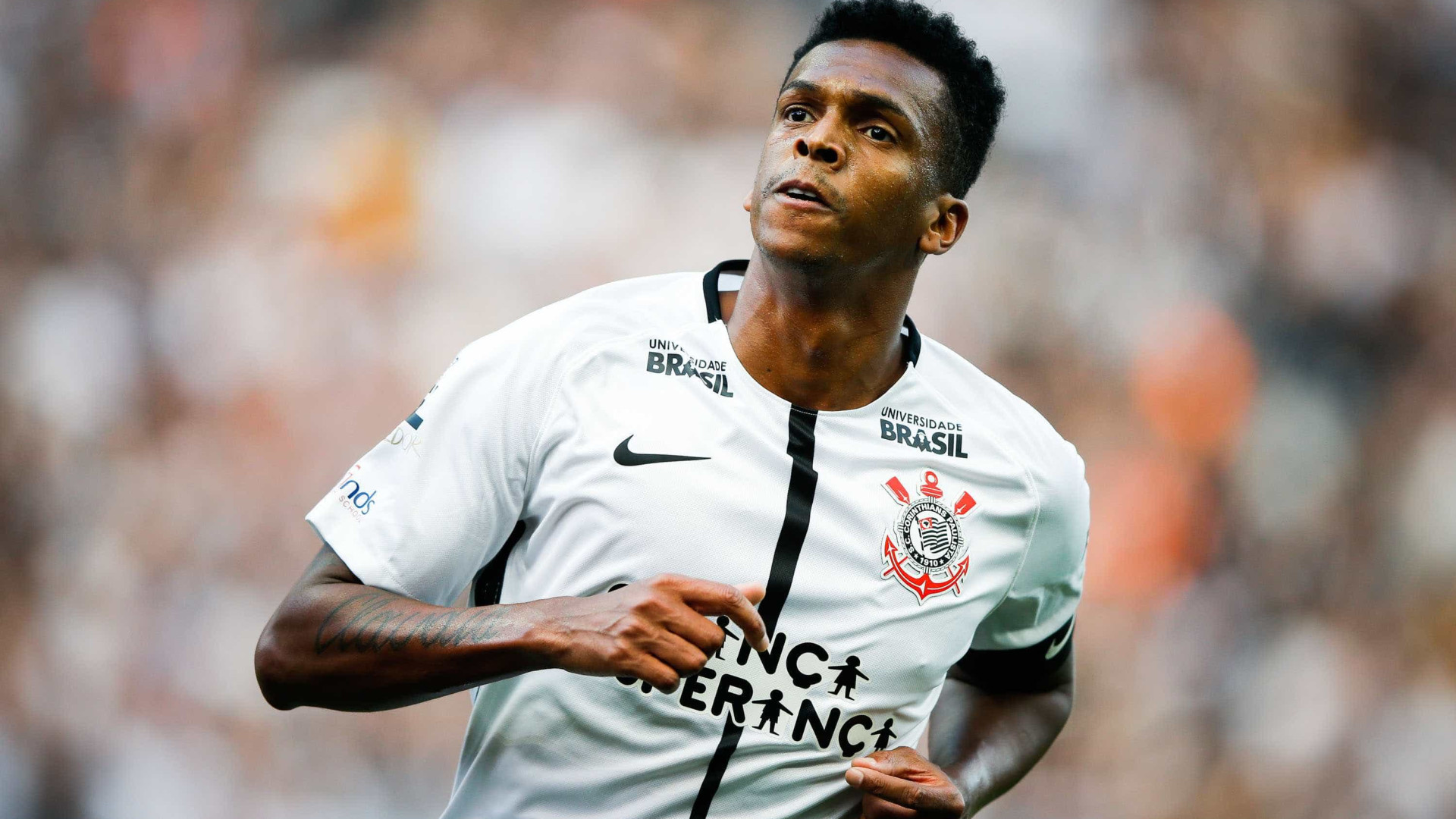 Corinthians e Nike renovam contrato até 2029